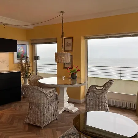 Apartment Queen Josefine, 3-zimmer-eckwohnung Mit Trave- Und Meerblick *